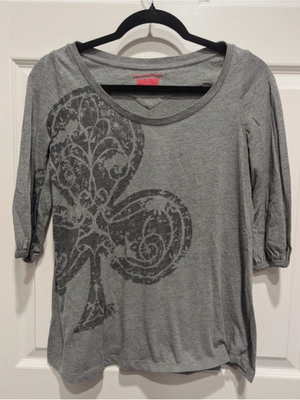Levi's Women's Heather Gray Scoop-Neck 3/4 Sleeve Shamrock Graphic Tee